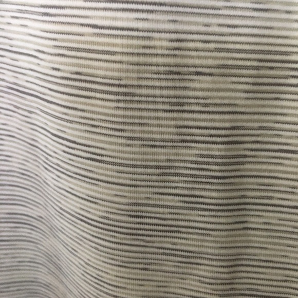 Lululemon On The Fly Crop pants Light Gray 10 NEW - Picture 5 of 8